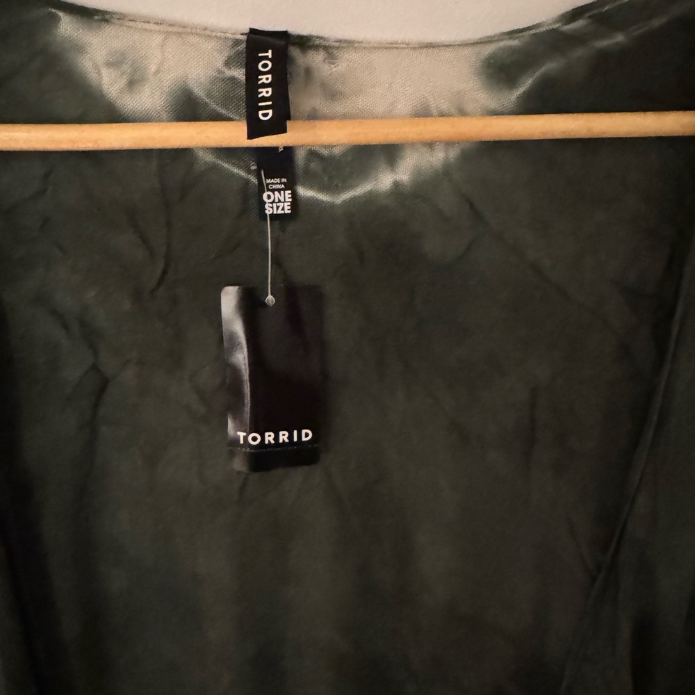 Torrid Tie-Dye Ruana - Picture 9 of 10